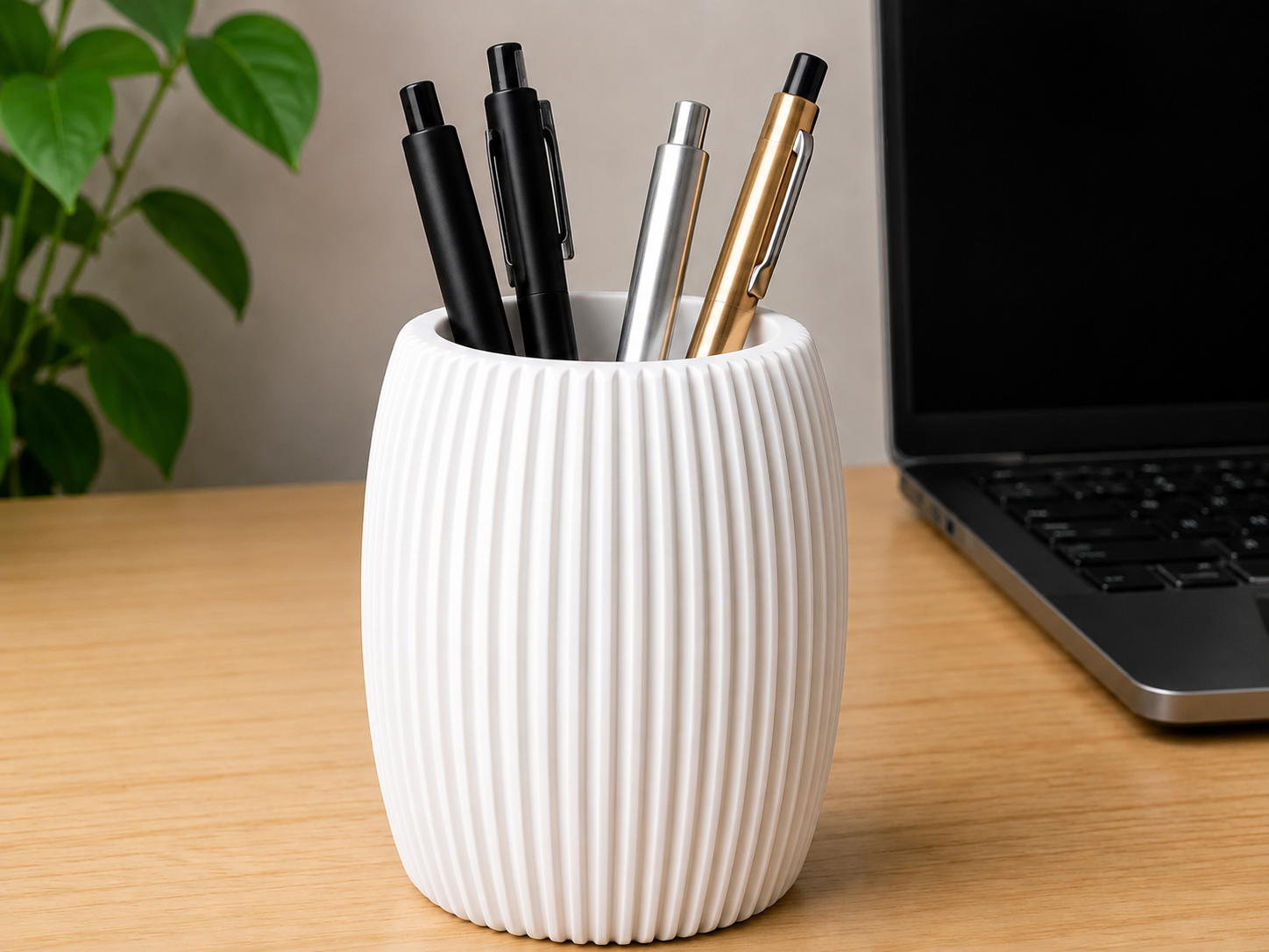 Ribbed Pen Holder